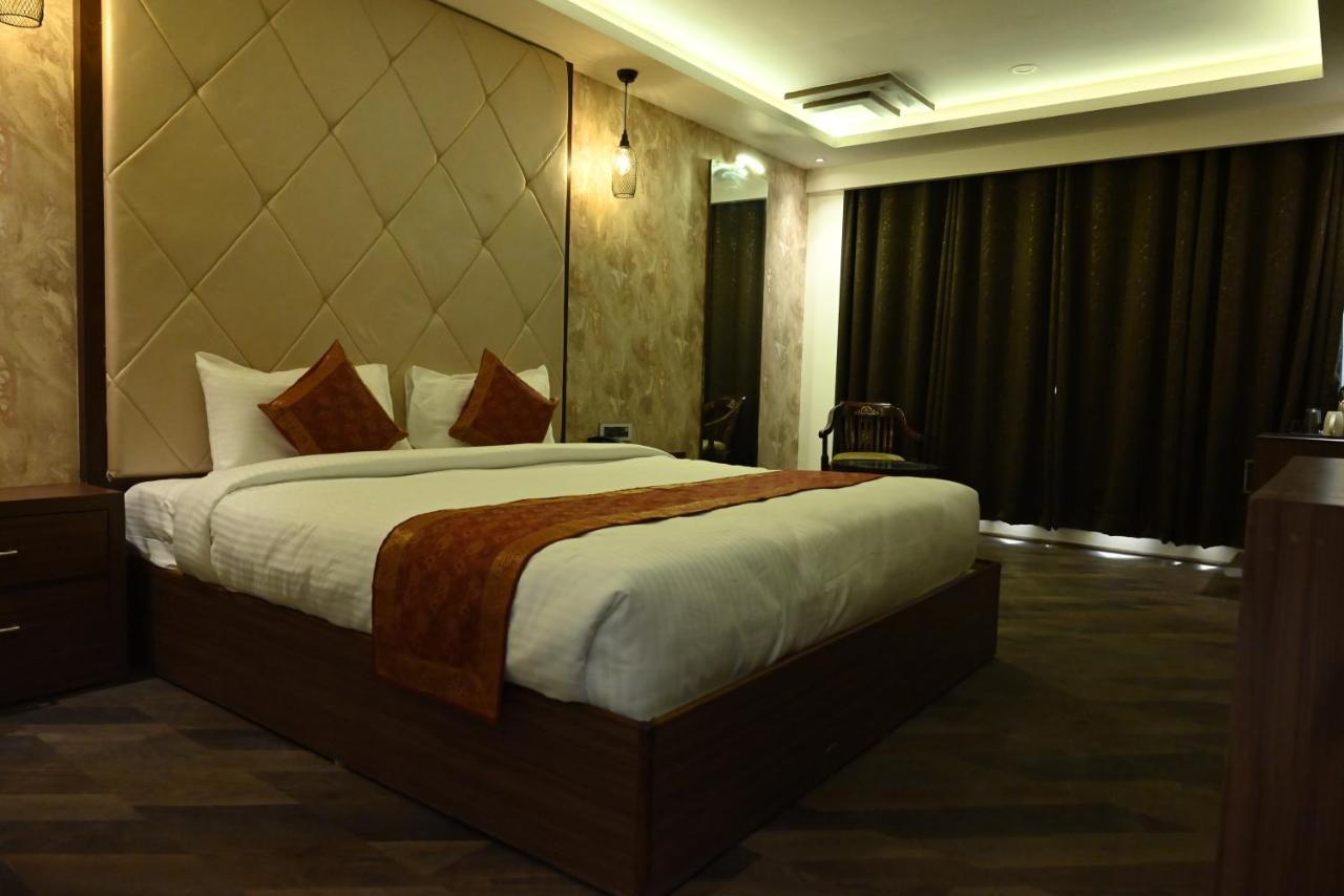 The Triumph Hotel Waranasi Zewnętrze zdjęcie